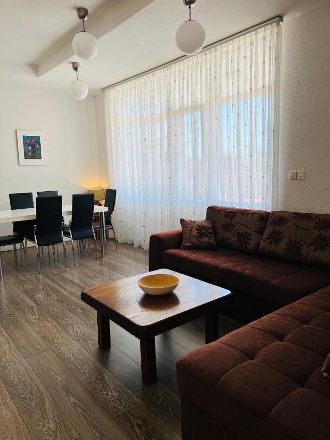 Apartments Angela Cesarica Buitenkant foto